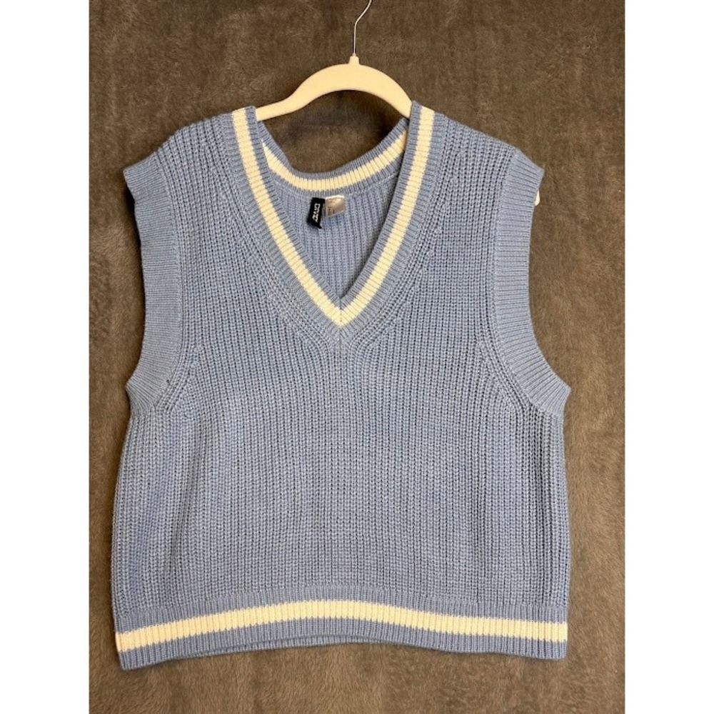 Divided H M Light Blue Knit V Neck Sweater Vest Cream Stripe‎ Detail Size L